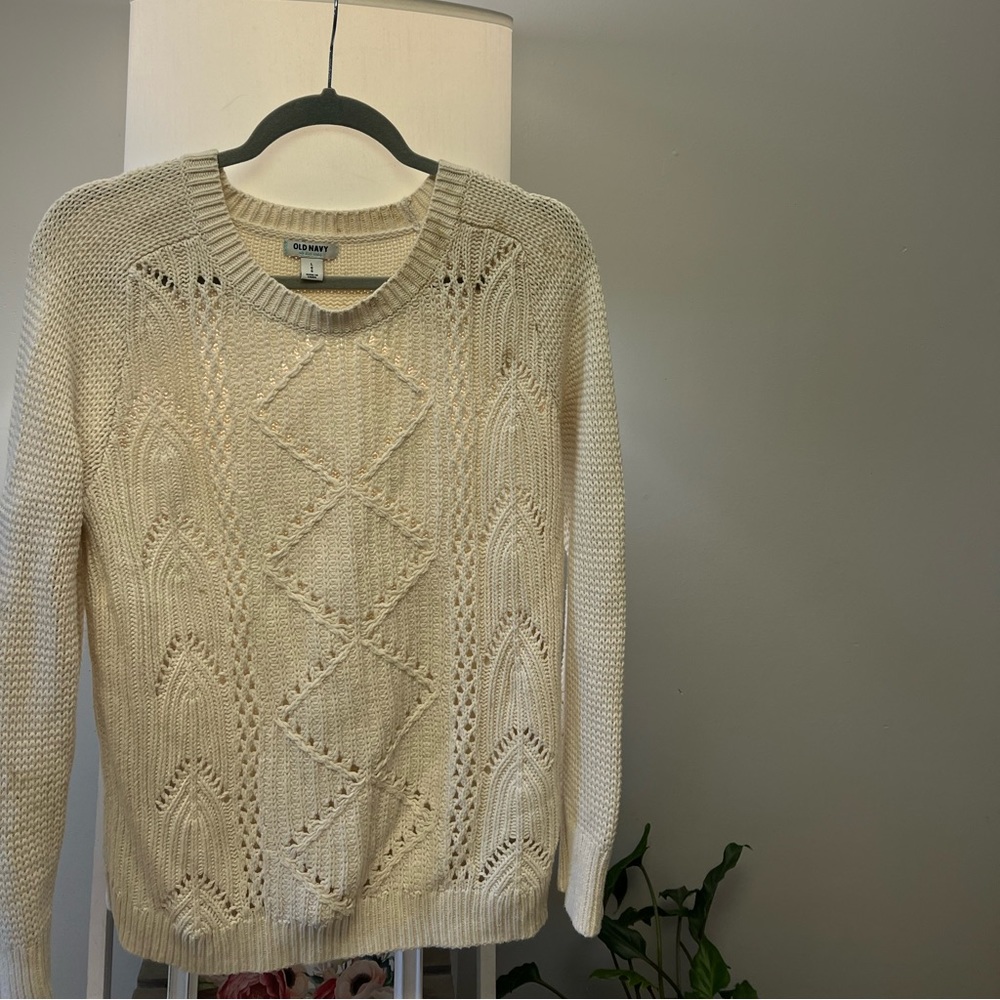 Old navy knit sweater